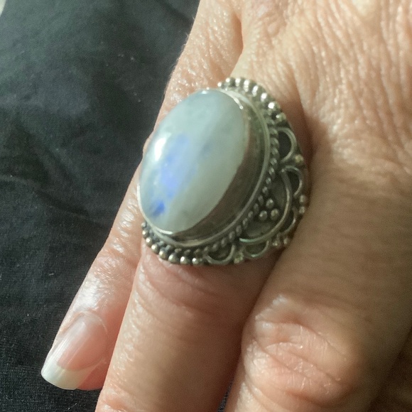 Moonstone ring - Picture 2 of 5